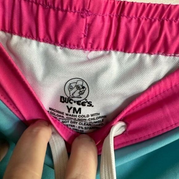 🌸3for$15🌸 EUC - Youth Swim Buccee’s Board Shorts - Size Medium - Picture 2 of 4